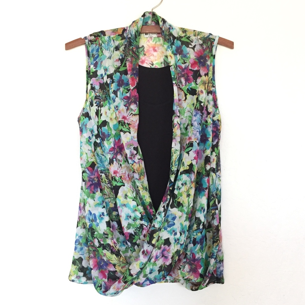 Kut From the Kloth Floral Faux Wrap Top EUC